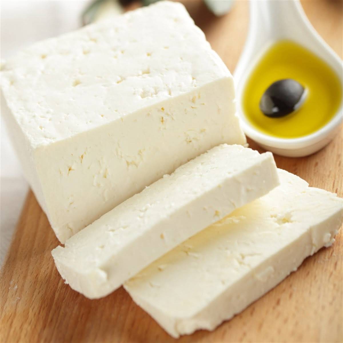 Tam yağlı beyaz peynir lokum tipi 20 kilogramlık teneke ambalajda Ersoy marka